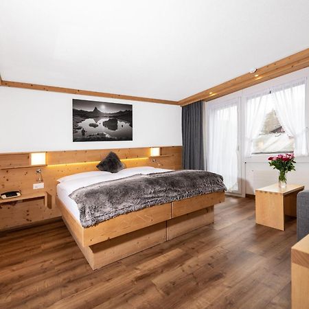 Hotel Matterhornblick เซอร์แมท ภายนอก รูปภาพ