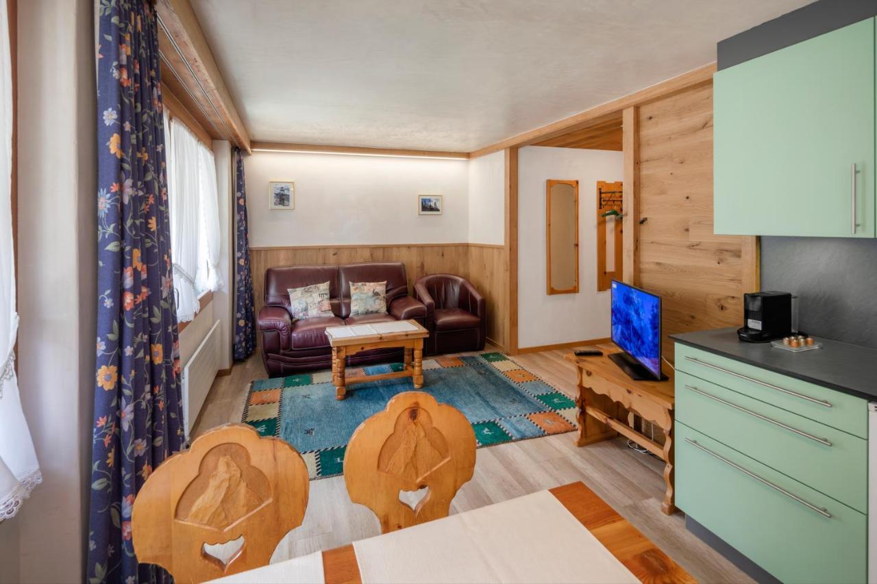 Hotel Matterhornblick เซอร์แมท ภายนอก รูปภาพ