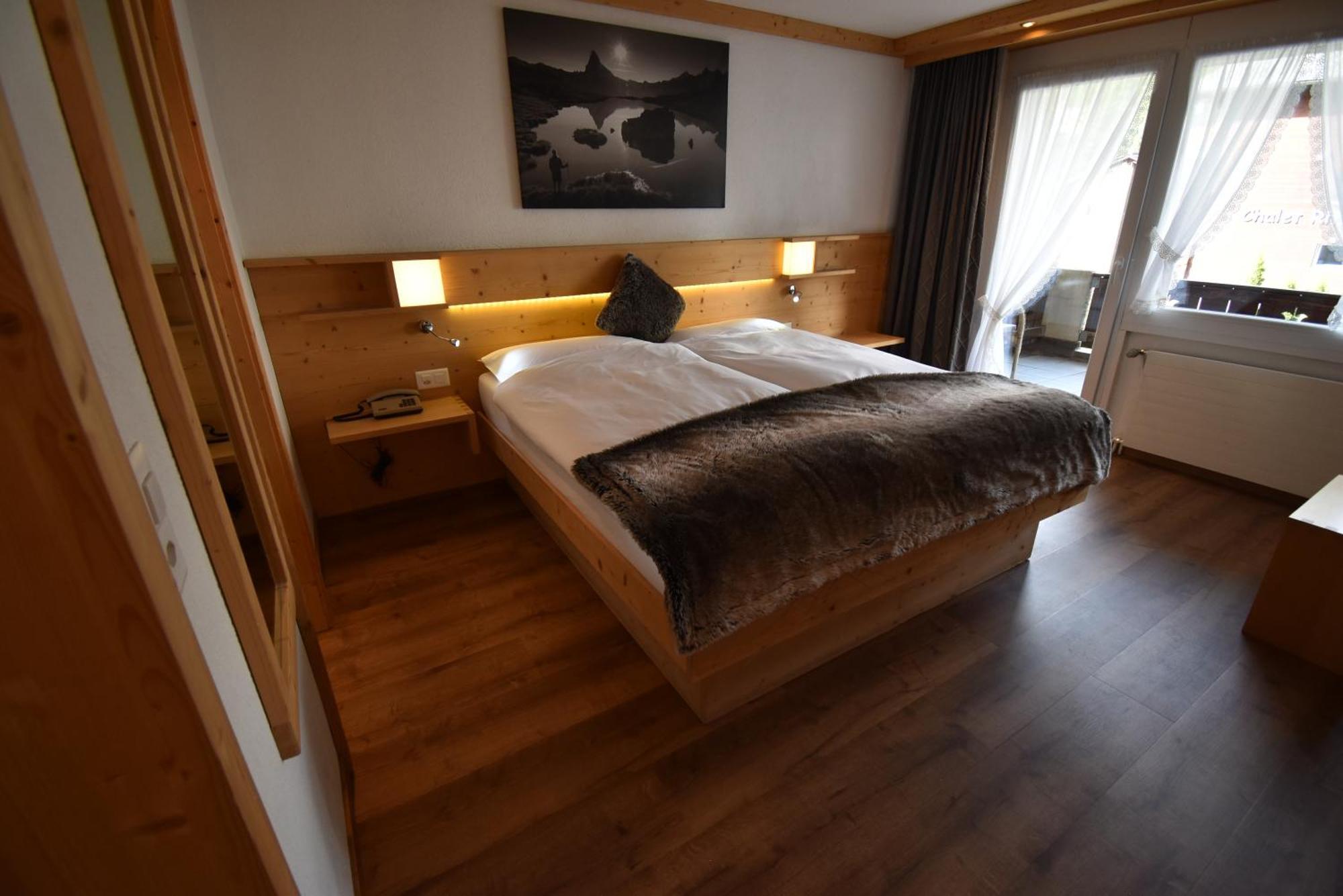 Hotel Matterhornblick เซอร์แมท ภายนอก รูปภาพ